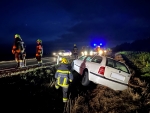 Fahrzeugbergung auf der LB2 vor dem Kreisverkehr