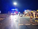 Schwerer Verkehrsunfall - PKW gegen LKW auf der LB2