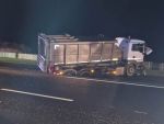 Schwerer Verkehrsunfall - PKW gegen LKW auf der LB2